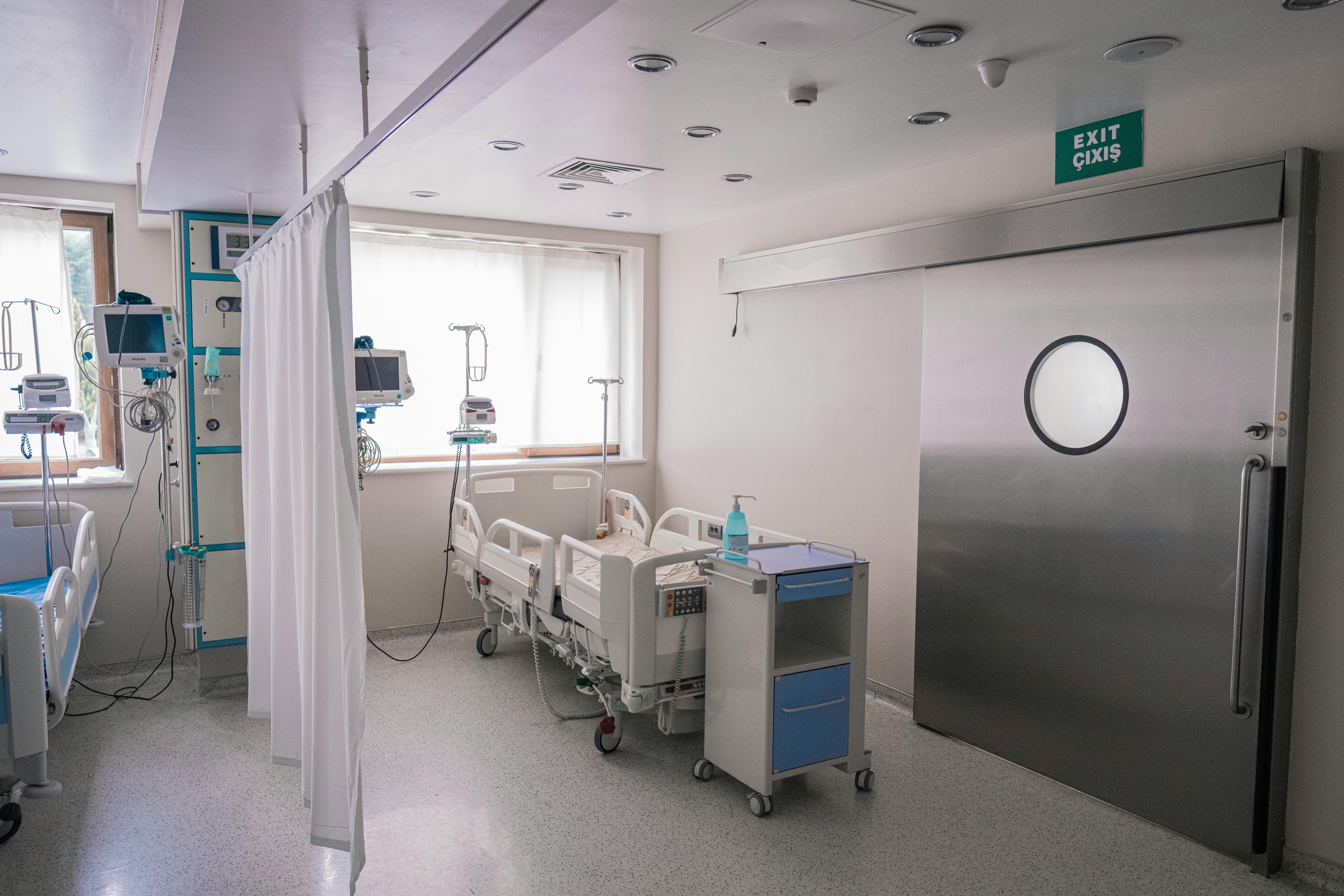 ICU monitoring room