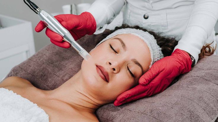 دليلك الشامل حول سعر جلسة هيدرافيشل في عيادة الرحيمي: استثمارك الأمثل لجمال دائم