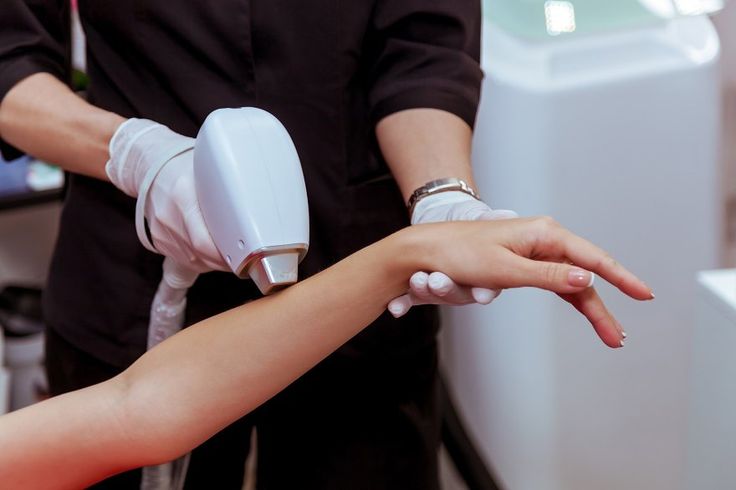 مستشفى الرحيمي: دليلك الشامل لخدمات ليزر إزالة الشعر حي الفرسان